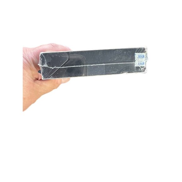 The Apartment VHS 1988 Shirley MacLaine, John Lennon New - Picture 4 of 4